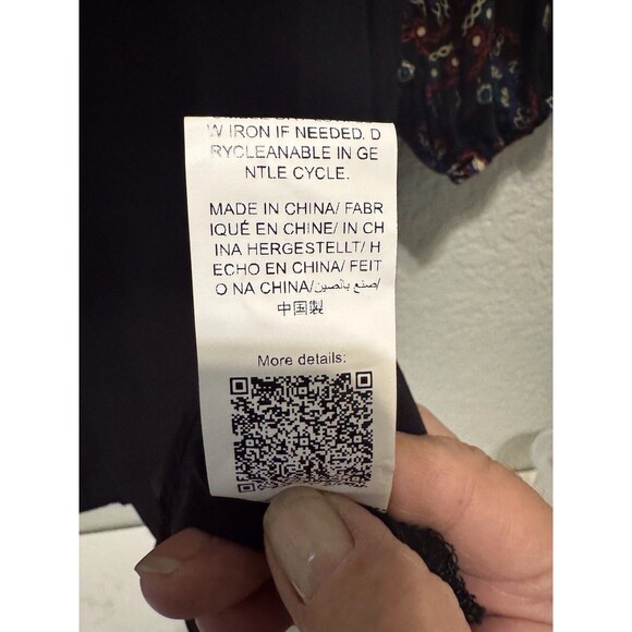 Women’s Emery Rose Puffed Sleeve TopSize Small - Picture 4 of 8